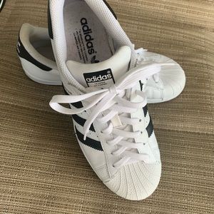Adidas sneakers good condition.